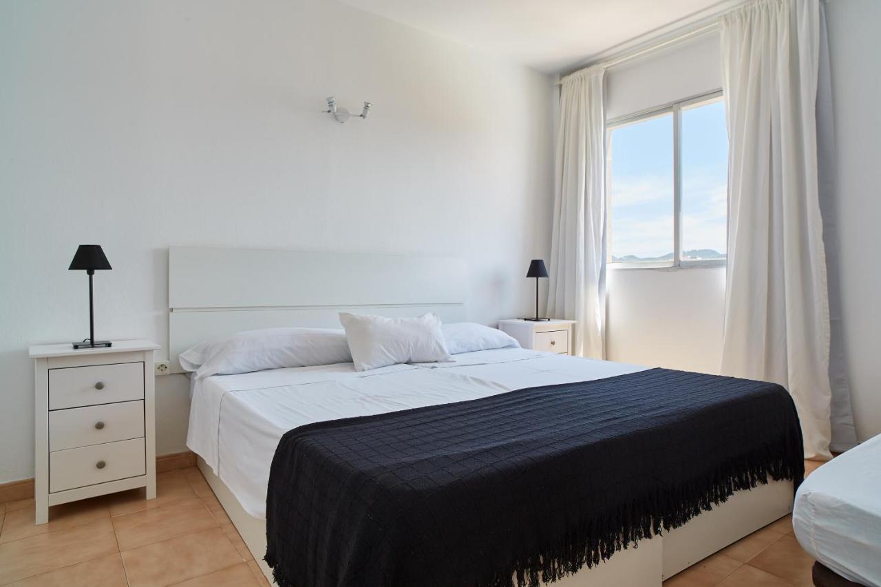 Apartamentos San Antonio Beach 3*
